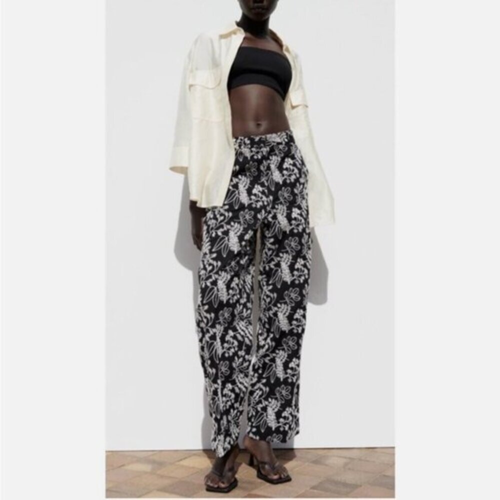 ZARA Women's Straight Fit Embroidered Floral Leaf Crop Pants Black White Sz L